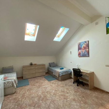Guesthouse Milagre Centro ファロ エクステリア 写真