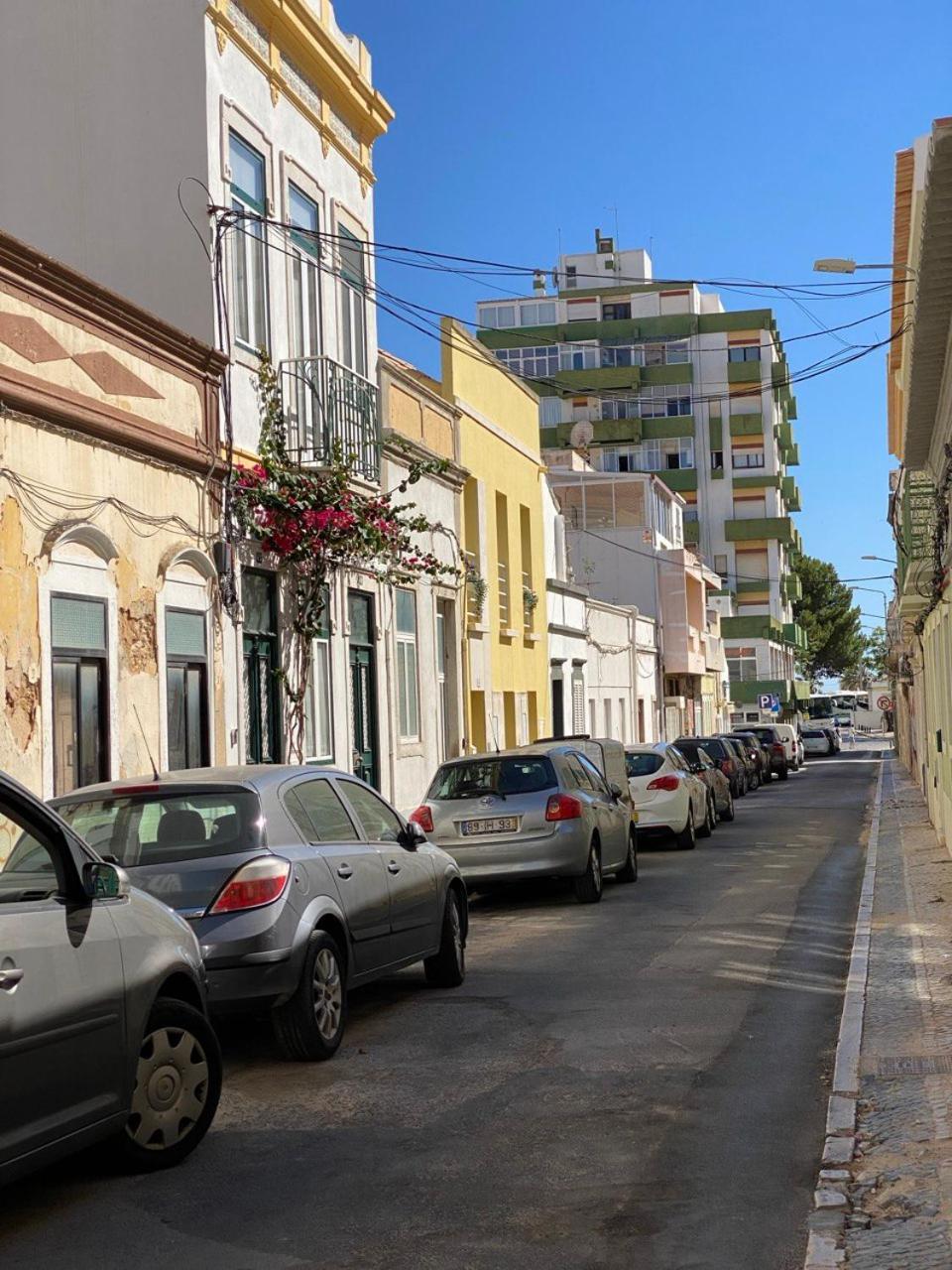 Guesthouse Milagre Centro ファロ エクステリア 写真